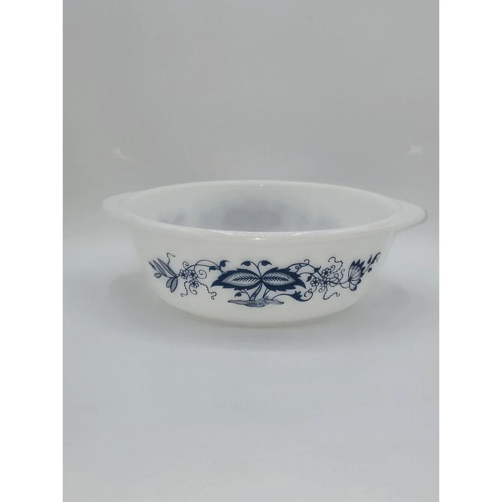 Glasbake J514 Blue Onion Milk Glass 2 Qt Round Casserole Baking Dish